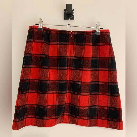 Plaid skirt. Red and black. Size 6. Uniqlo. - Picture 1 of 4